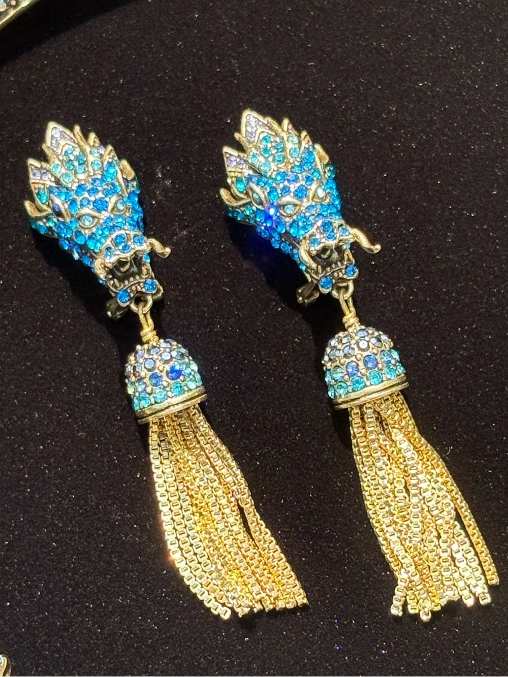 Heidi Daus 'Devine Dragon' Statement Set - Picture 9 of 15